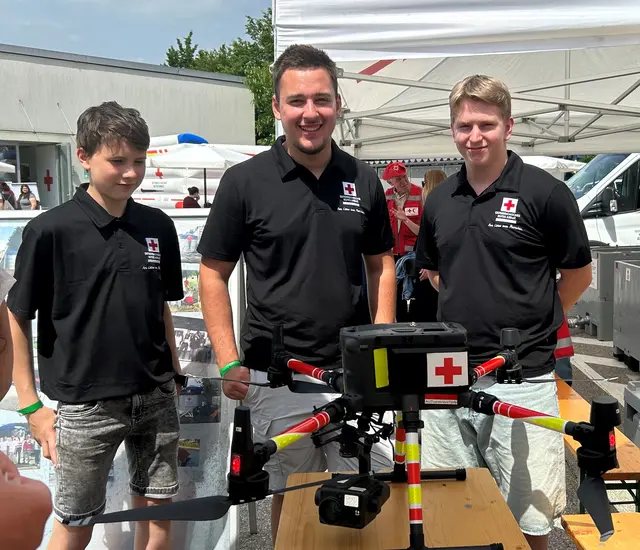 Das Drohnen-Team des Roten Kreuzes beim Open Day 2026 in Wels. | Foto: Sihorsch