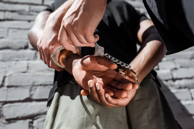 Die Polizei konnte insgesamt vier Personen festnehmen, die im Verdacht stehen, im Kreise des Suchtmittelmilleus aktiv gewesen zu sein.. (Symbolfoto) | Foto: HayDmitriy/Panthermedia