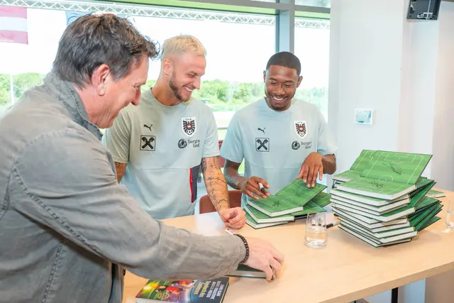 Gemeinsam stellten Andi Herzog, Marko Arnautović und David Alaba das Buch vor. | Foto: Andreas Tischler