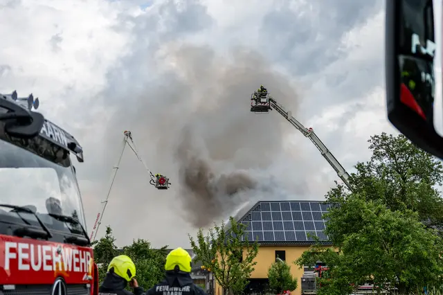 Großbrand bei einem landwirtschaftlichen Anwesen in Mitterkirchen am 1. Juni. | Foto: FOTOKERSCHI / SIMON BRANDSTÄTTER