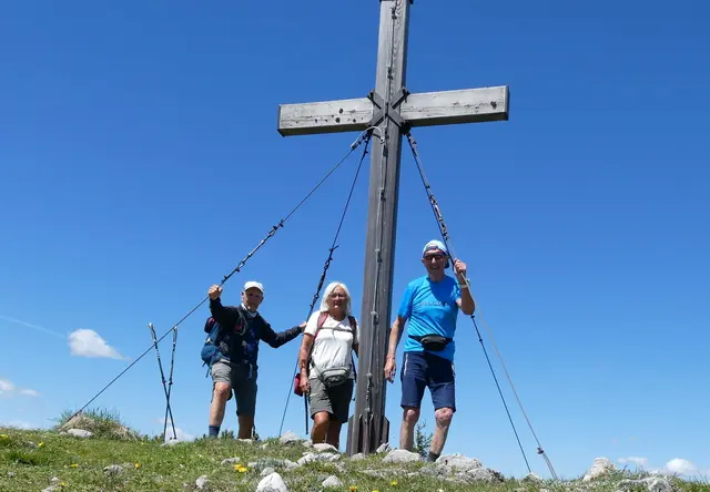 Andrea, Heinz und ich auf dem Gipfel der Tonion