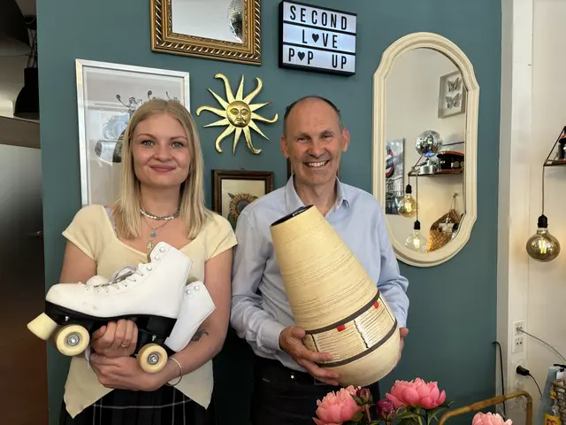 Sophia Wegner und Thomas Gaßner im neuen Carla-Po-up-Store im Kaiviertel in der Stadt Salzburg.  | Foto: Lisa Gold