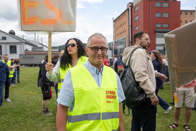 Betriebsratsstellvertreter Herbert Ofner leitete den Warnstreik. | Foto: er
