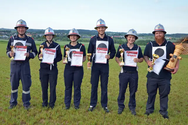 Bronze ohne Alterspunkte: Michael Zimmel (Eulenbach), Karin Fida (Brunn), Bianca Hengst (Großrupprechts), Markus Süss (Grafenschlag), Thomas Gegenbauer (Matzles) und Phillip Höfler (Nonndorf 1) | Foto: BFK Waidhofen/St. Mayer