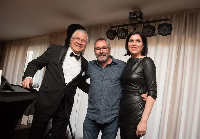 Das Gastgeberpaar Eva und Günter Wimmer mit Ronnie Seunig | Foto: Wimmer Wohnen