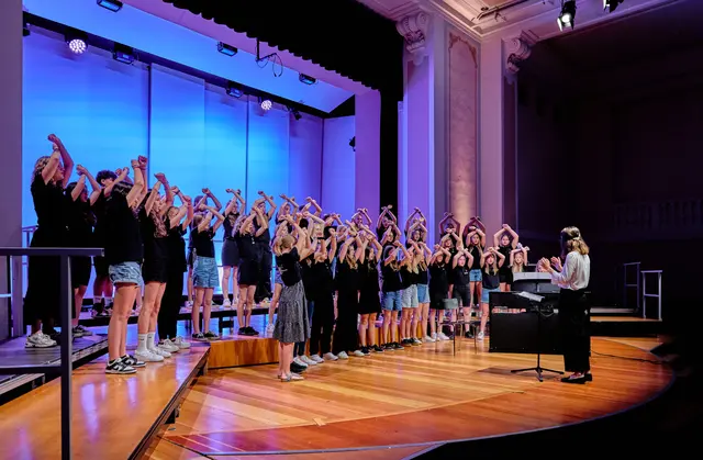Absolventen der Lehrgänge Chorleitung und Katholische Kirchenmusik C präsentieren ihr Können bei der Langen Nacht der Chöre am Montag, 6. Juni 2026 in der Stella. | Foto: Victor Marin