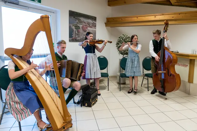 Die Formation "Zaumgspüt" sorgte für Musik.