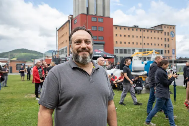 Erkan Sahindal, Prozessingenieur und Angestelltenbetriebsratsvorsitzender ist der Warnstreik auch sehr wichtig. Er pendelt 200 Kilometer. | Foto: er