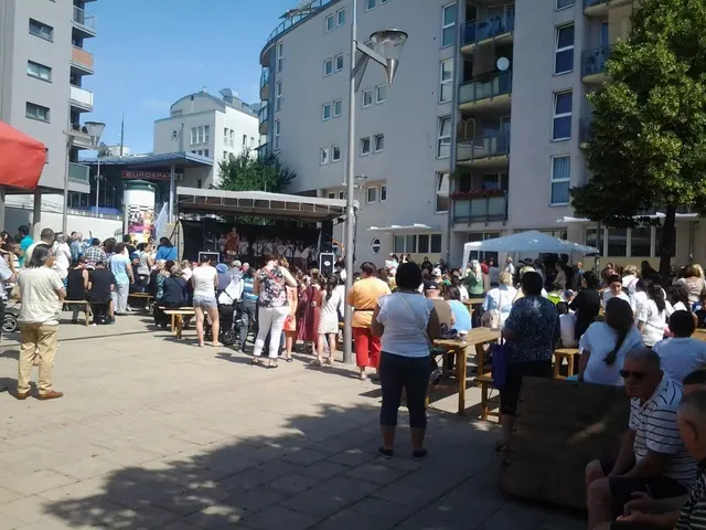Beim Wasserweltfest treten von 10 bis 22 Uhr diverse Künstlerinnen und Künstler auf.  | Foto: Juvivo