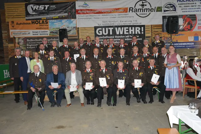 Auszeichnung für 50- und 60-jährige verdienstvolle Tätigkeit im Feuerwehrwesen | Foto: AFK Waidhofen/Thaya