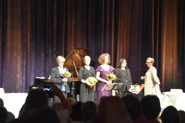 Arabella Cortesi, Katharina Straßer, Angelika Kirchschlager, Maria Happel und Daniela Fally. | Foto: Mirjam Preineder