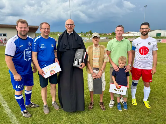 Röschitz wurde zum Schauplatz eines besonderen Duells: Winzer gegen Priester bei den Sporttagen. | Foto: Markus Kahrer