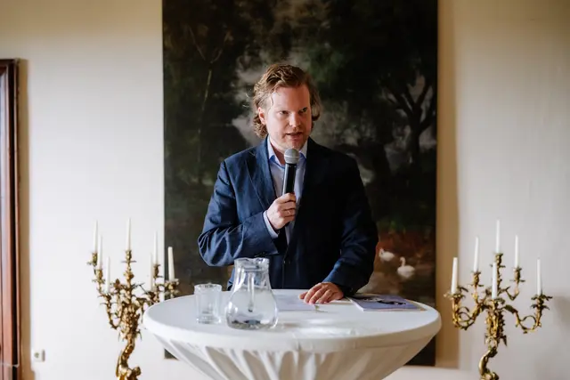 Hausherr Gabriel Piatti begrüßte die zahlreichen Festgäste auf Schloss Loosdorf. | Foto: Walter Skokanitsch