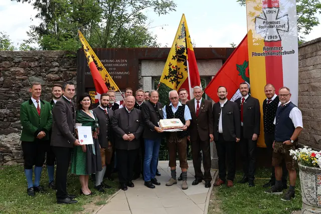 Der Kärntner Abwehrkämpferbund St. Andrä bekam das Gemeindewappen verliehen
