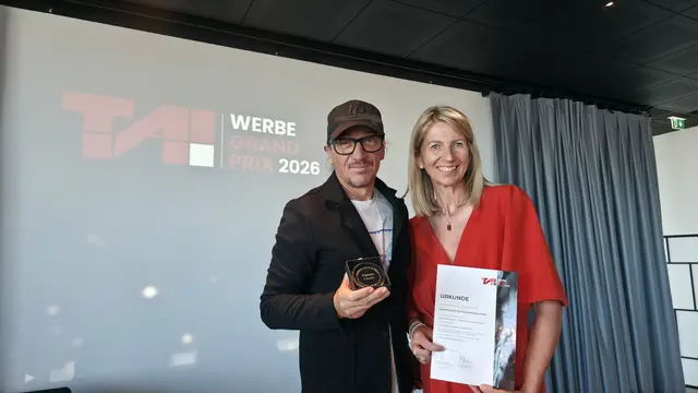 Daniel Gollner (Werbeagentur contentkumpanei) und Barbara Krichbaum (Kampagnenmanagement Salzkammergut Tourismus Marketing GmbH). | Foto: Salzkammergut Tourismus Marketing GmbH