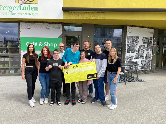 LASK-Fanclub spendete an Lebenshilfe-Werkstätte Perg
