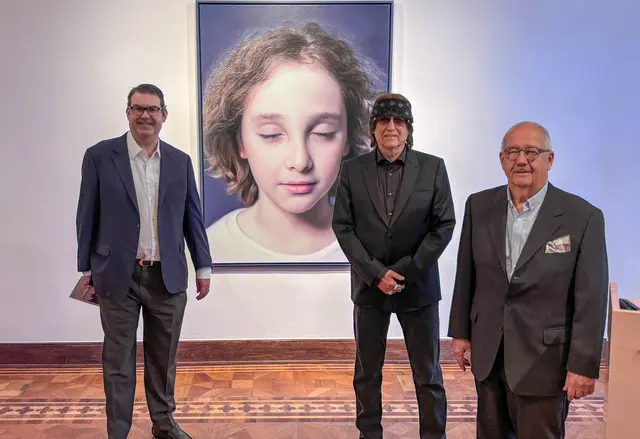 Das Werk von Helnwein zugunsten der Sanierung des Wiener Stadttempels wird am 16. Juni durch das Auktionshaus "im Kinsky" versteigert. | Foto: Andreas Pölzl/MeinBezirk