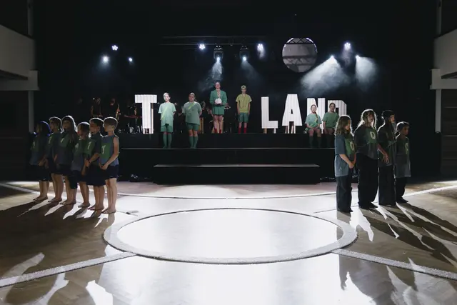 Die Neuinterpretation von Peter Pans Nimmerland entstand gemeinsam mit den jungen Schauspielenden. | Foto: Ronja-Elina Kappl