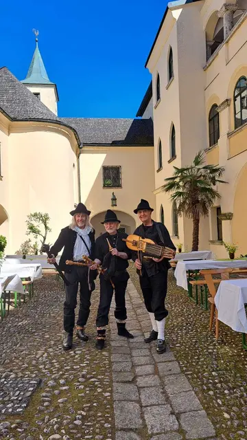 Das Musiktrio Anzengruber, Krexhammer, Lacherstorfer umrahmte mit Musikstücken und -instrumenten aus der zeit der Bauernkriege | Foto: Fotos: Haager Heimatmuseum