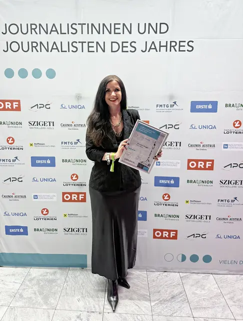 Alexandra Rangger mit der Auszeichnung | Foto: APA/Schedl