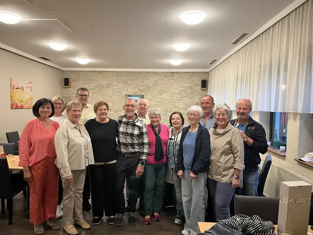 Alfred Krenn mit seinen Gratulantinnen und Gratulanten. | Foto: Gemeinde Sigleß