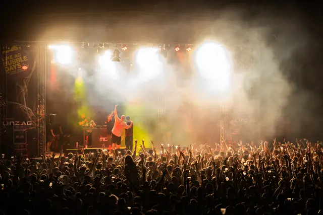 Musikalisch präsentierten sich die Bubbledays auch 2026 mit jener Mischung, die das Festival seit Jahren auszeichnet: internationale Größe, starke lokale Szene und stilistische Vielfalt auf drei Bühnen. | Foto: Alfred Huber/Flightkinetic/Philipp Greindl/Susi Balint