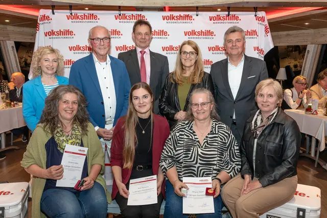 Engagierte Mistelbacher Mitarbeiterinnen auf der Donau ausgezeichnet