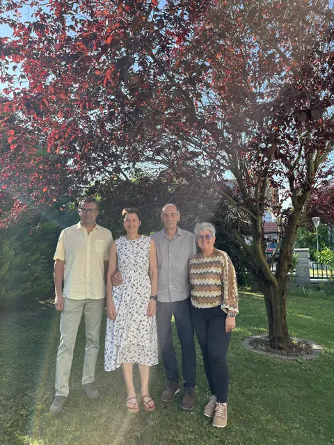Vizebürgermeister Josef Jagschitz, Martina und Stefan Mayer und Bürgermeisterin Ulrike Kitzinger. | Foto: Gemeinde Sigleß