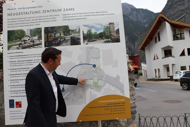 Bürgermeister Benedikt Lentsch erklärt die Arbeiten. | Foto: Thomas Seelos