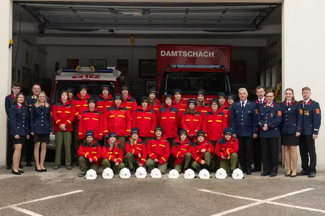 "Damit all diese Angebote reibungslos funktionieren, steht ein großes, eingespieltes Team im Hintergrund, ohne das unser Fest nicht stattfinden könnte." | Foto: FF Damtschach