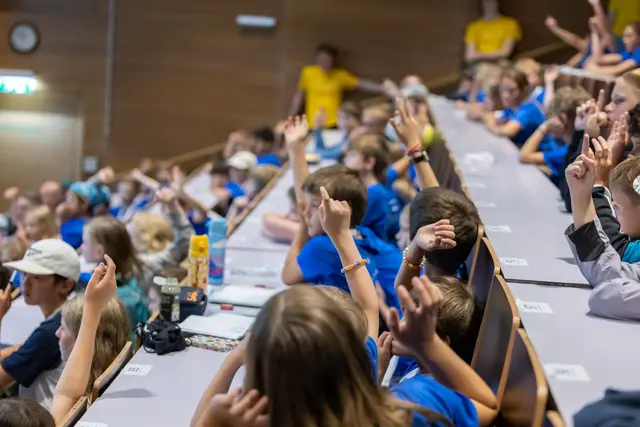 4.000 neugierige Kinder und Jugendliche können ab Juli auf die Uni gehen.  | Foto: Kinderbüro der Universität Wien/APA Fotoservice/Juhasz