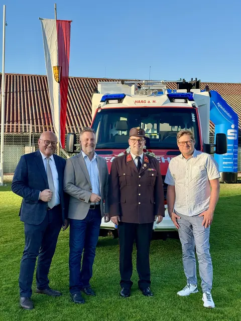 Mit Anschaffungskosten von rund 225.000 Euro stellt das neue Einsatzfahrzeug eine bedeutende Investition in die Sicherheit der Bevölkerung dar.  | Foto: Sebastian Wolfram