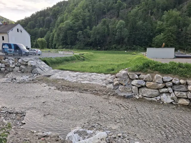 Verschiedenste Maßnahmen wie Steinschlichtungen wurden durchgeführt. | Foto: Stadtgemeinde Köflach