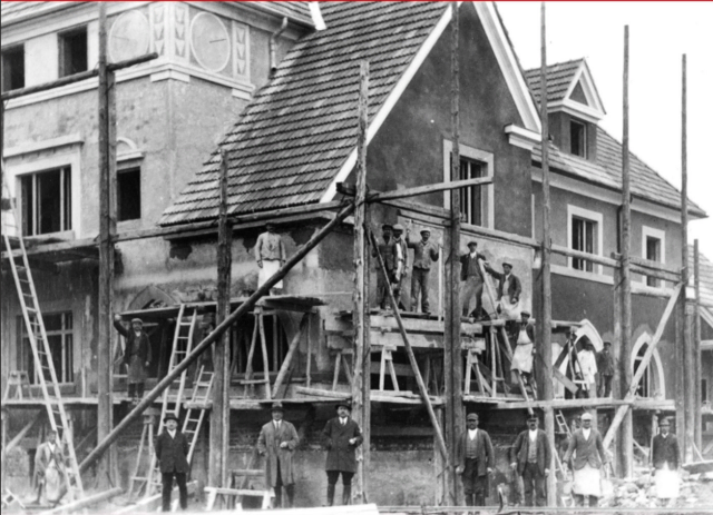Im Rahmen des Festakts „105 Jahre SPÖ Hornstein“ werden die neue Broschüre zur Geschichte der Hornsteiner Sozialdemokratie vorgestellt, eine Podiumsdiskussion mit ehemaligen Bürgermeistern stattfinden sowie die zukünftigen Schwerpunkte der SPÖ Hornstein präsentiert. | Foto: SPÖ Hornstein