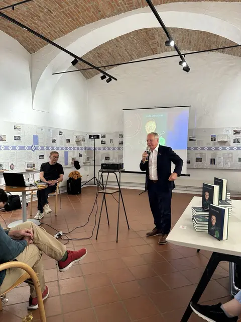Bürgermeister Josef Ober eröffnete als Hausherr im Feldbacher Tabor die Buchpräsentation.