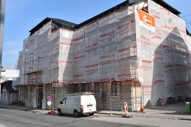 Neue Dämmplatten verbessern die Energieeffizienz des Gebäudes. | Foto: Gemeinde Ravelsbach