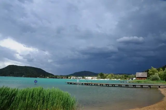 Bei Sturmwarnungen (orange Funkellicht-Leuchten) gilt es, das Wasser zu verlassen. | Foto: ÖWR