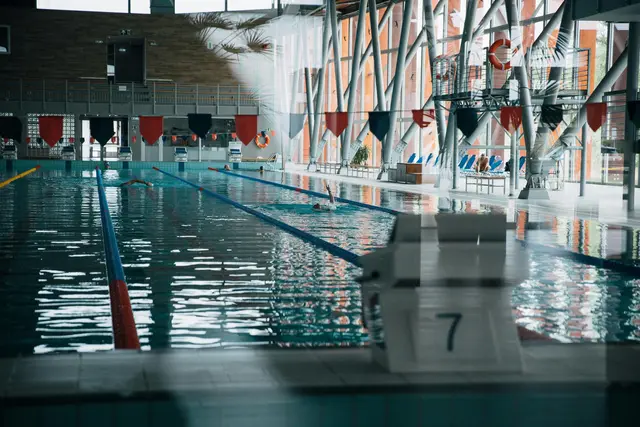 Das Flachgauer Hallenbad soll für 24 Millionen Euro in Seekirchen entstehen. | Foto: pexels / Bence Szemerey
