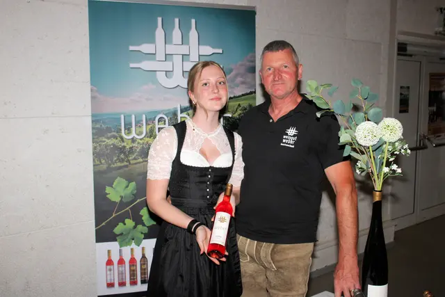 Das Weingut Weber sorgte für die edlen Tropfen in Hitzendorf. | Foto: Cescutti