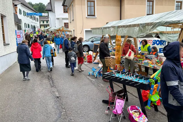 Feuerwehr Lauffen lädt zum beliebten Flohmarkt am 7. Juni 2026 ein