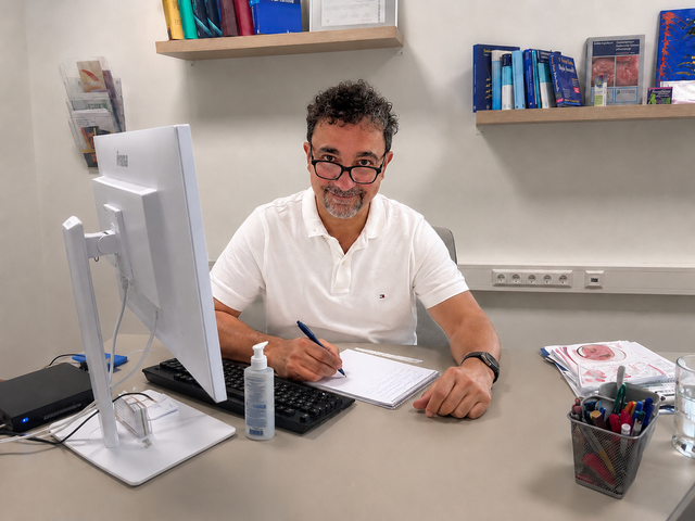 Frauenarzt Alexander Winter empfängt seine Patientinnen ab sofort in den neuen Praxisräumlichkeiten in Oberwart. Moderne Ausstattung trifft hier auf eine angenehme Atmosphäre.
