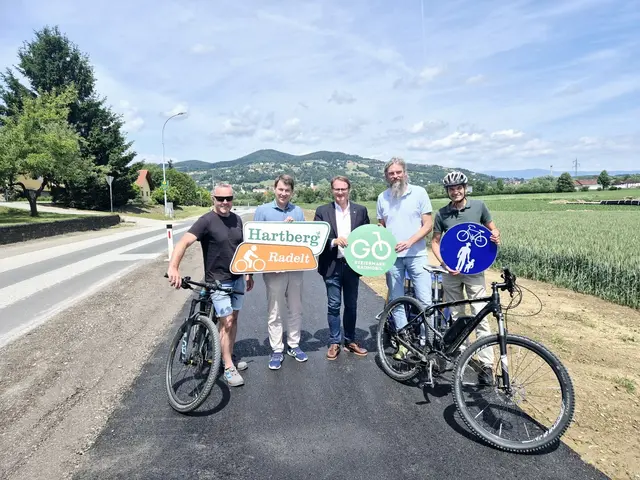 5 Männer eröffnen neuen Rundweg