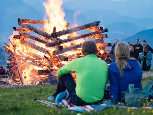 Feuer am Berg in der Wildschönau