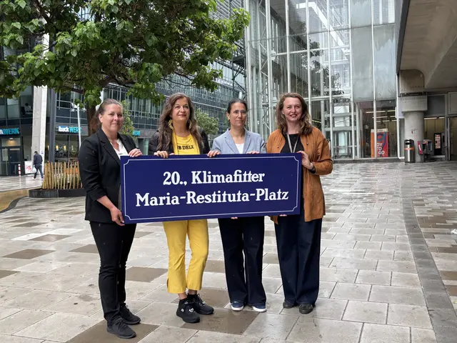 v.l.n.r.: Bezirksvorsteherin Brigittenau Christine Dubravac-Widholm (SPÖ), Planungsstadträtin Ulli Sima (SPÖ), Vorständin der ÖBB-Infrastruktur AG Judith Engel und Klubobfrau der Neos Wien Selma Arapović. | Foto: Michael Marbacher/MeinBezirk