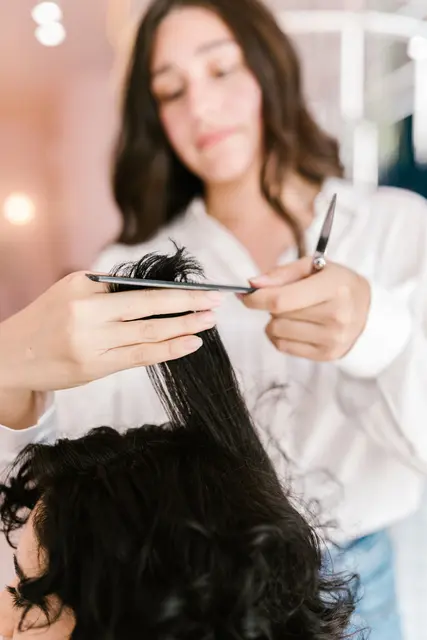 Bei den österreichischen Friseurinnen und Friseuren sowie Stylistinnen und Stylisten vollzieht sich ein Wandel. (Symbolbild) | Foto: www.pexels.com / RDNE Stock project