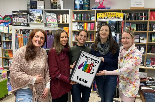 Inhaberin Katrin Moder mit ihren "Leseratten" Martina Bernold, Brigit Schwarzinger, Johanna Zeyringer und Betti Mayerhofer. | Foto: KorneuBuch