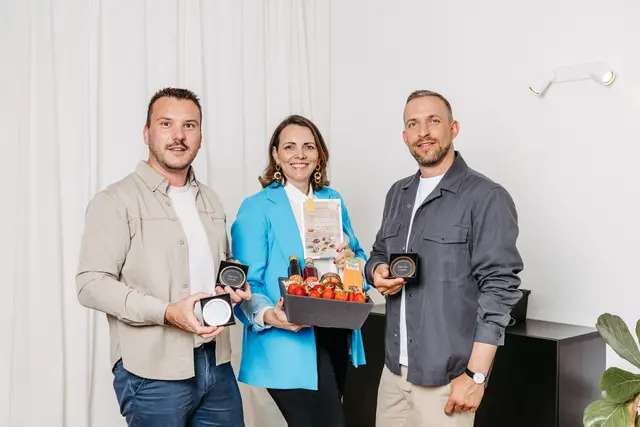 TAI Werbe Grand Prix: Agenturchef Dominik Scherz, Leitung "So schmeckt Niederösterreich" Elisabeth Harreither-Pramreiter und Agenturpartner Lu | Foto: Streibel