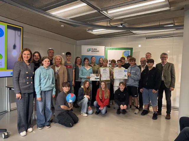 Auszeichnung für die Schülerinnen und Schüler der Mittelschule Semriach | Foto: Klimabündnis Steiermark