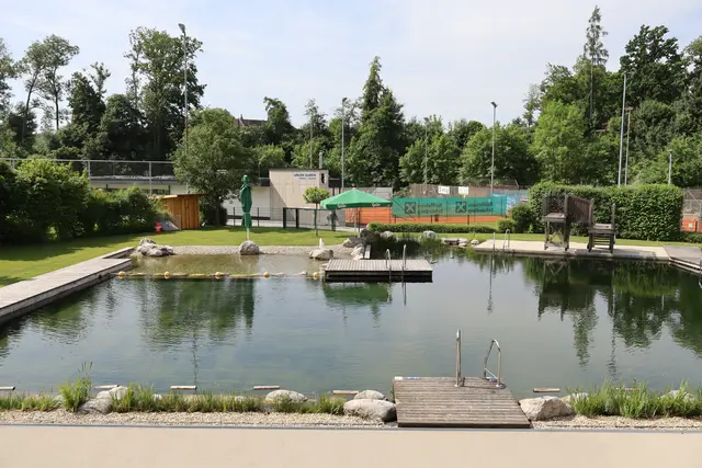 Das Naturbad Suben verfügt über ein Flachufer, einen Nichtschwimmbereich und einen tiefen Schwimmbereich. | Foto: Gemeinde Suben