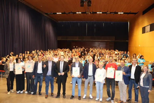Stanzertaler Schulen treten Klimabündnis Tirol bei